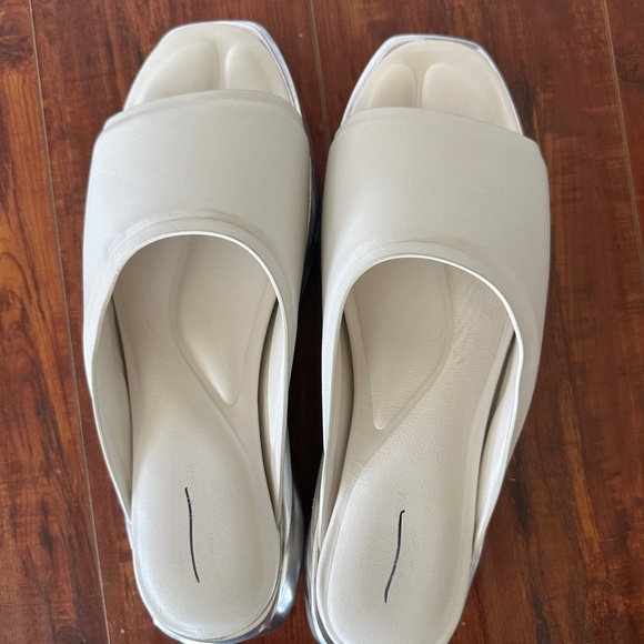 1017 ALYX 9SM Logo Slip-On Slides Silver Cream Men’s EU 44/ - Picture 5 of 7